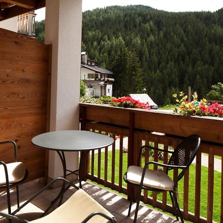 Ciasa Anteriol Aparthotel San Cassiano  Exterior foto